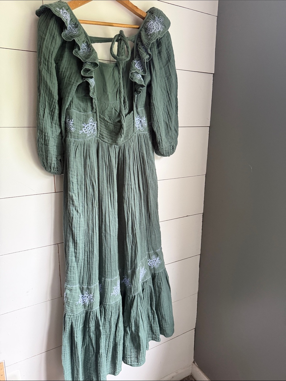 Free People Open-Back Ruffle Midi Dress in Sage Green with Blue Embroidery XS - Picture 4 of 5